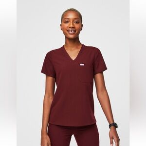 Catarina one-pocket scrub top figs